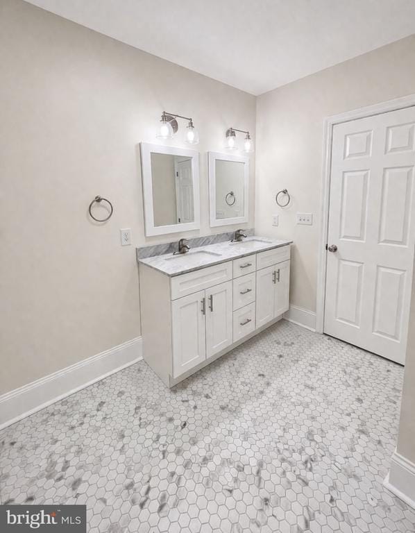 Building Photo - 22 Maple St