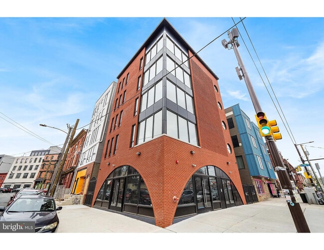 Building Photo - 1800 W Girard Ave