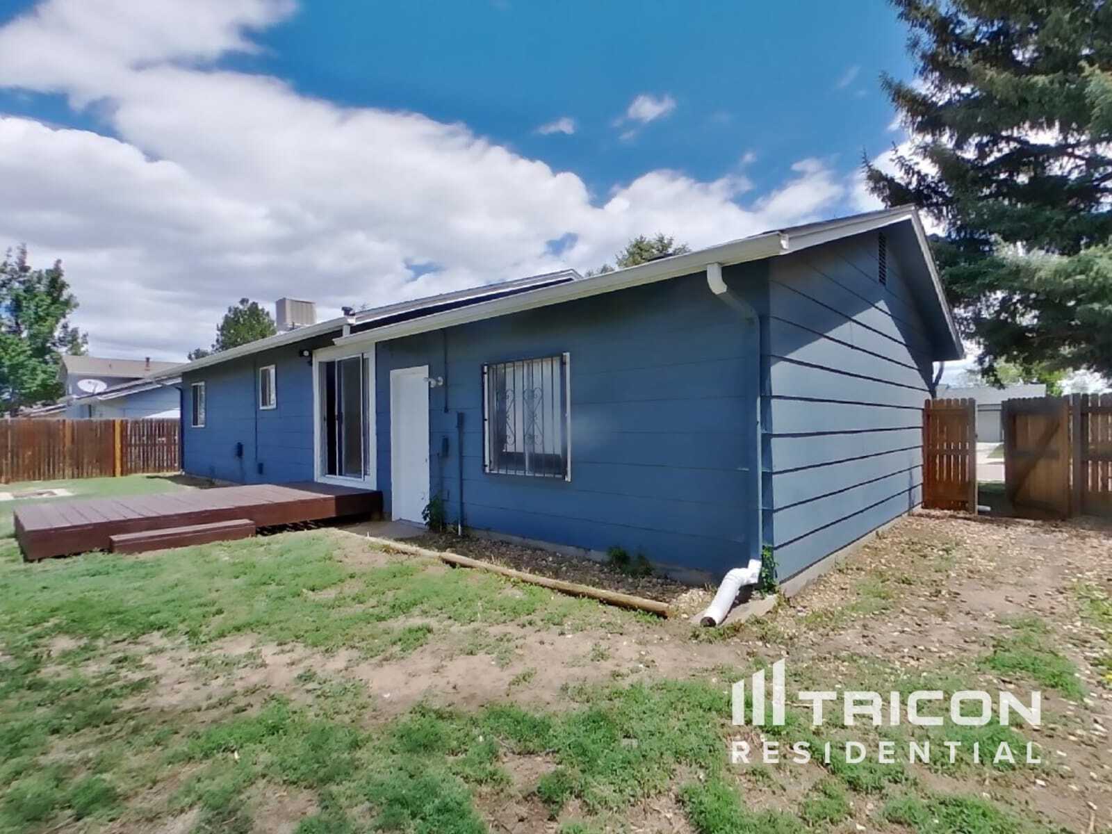 Building Photo - 6640 Brook Forest Dr