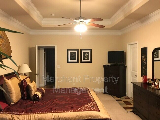 Building Photo - 500 Airdale Ln