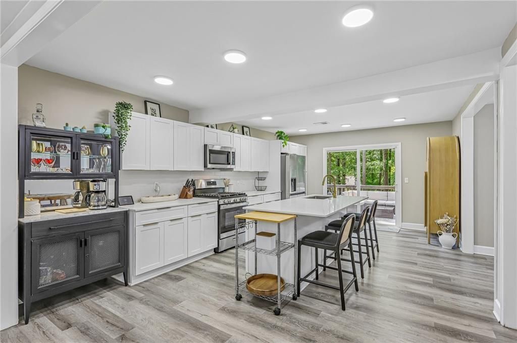 Building Photo - 3898 Skidmore Dr