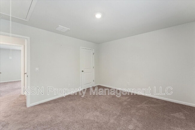 Building Photo - 238 Sage Fld Dr