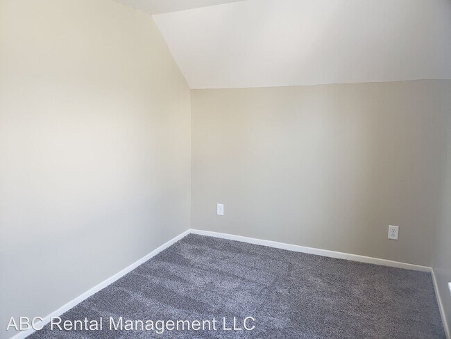 Building Photo - 321 6th Ave