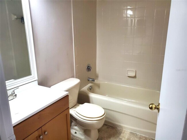 Building Photo - 1411 Sedgwick Dr