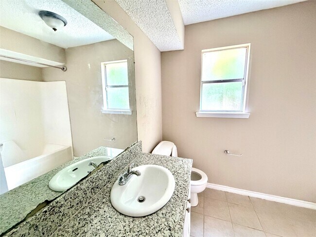 Building Photo - 4122 Baynard Dr