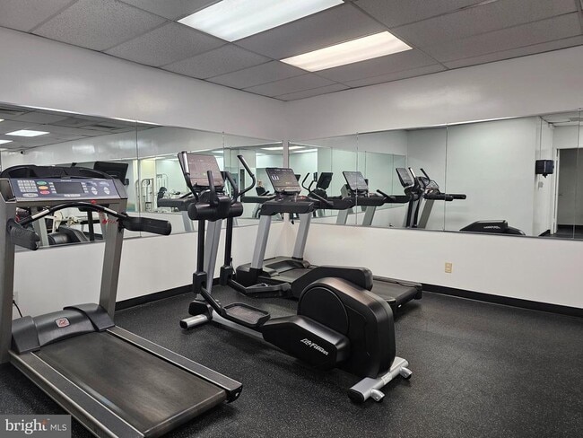 Building Photo - 301 N Beauregard St