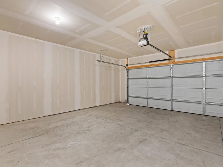 Building Photo - 3518 W 45th St S