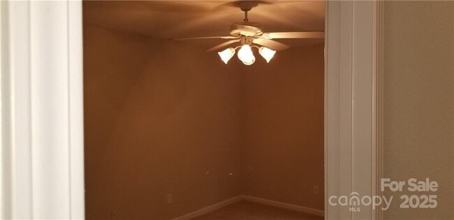 Building Photo - 5473 Harris Cove Dr