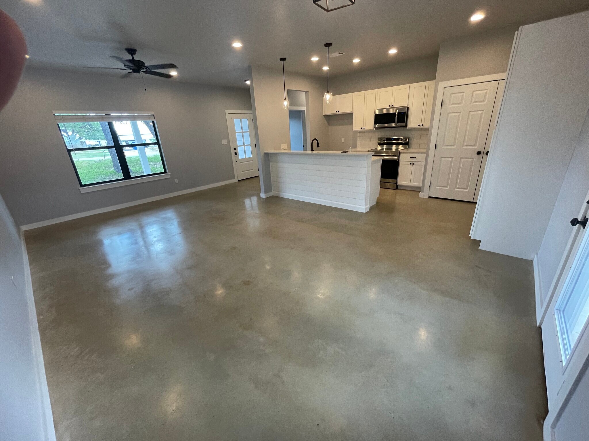 Building Photo - 1219 Mesquite St