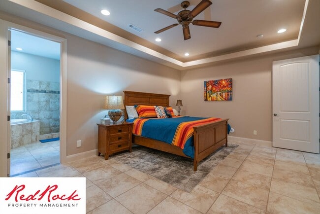 Building Photo - Minimally Furnished home in Little Valley!