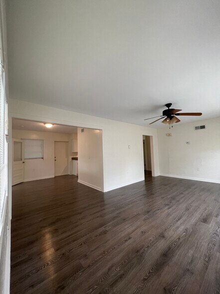 Building Photo - 1405 W Talton Ave