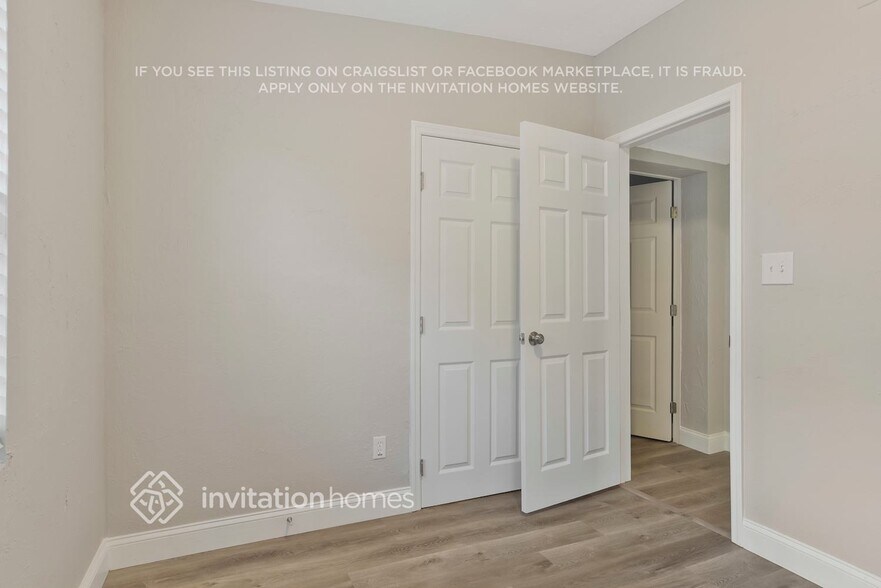 Building Photo - 6044 Yucatan Dr