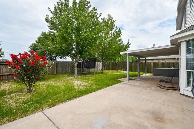 Building Photo - 6706 Nicecrest Dr
