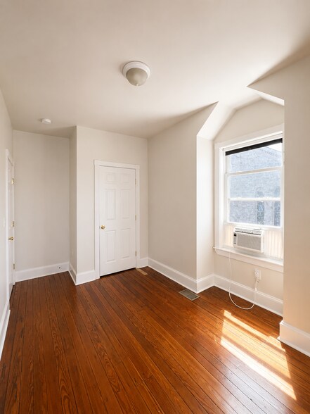 Building Photo - 4367 Pechin St