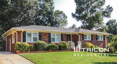 Building Photo - 1679 Cardinal Rd