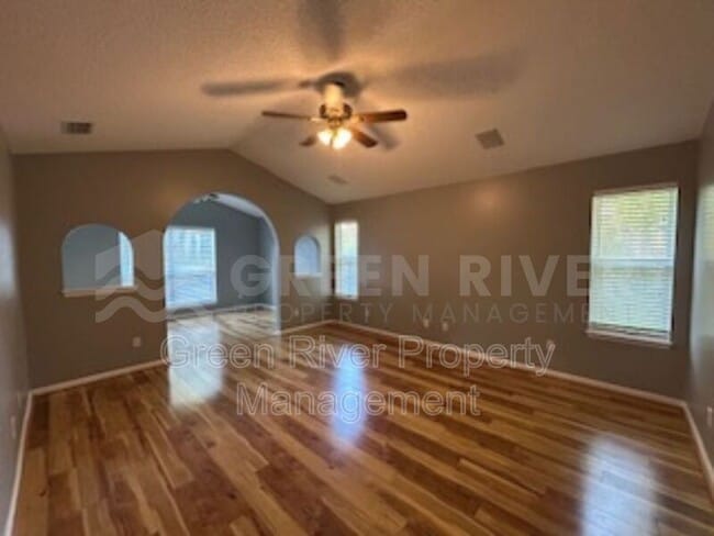 Building Photo - 1559 Lakeway Dr