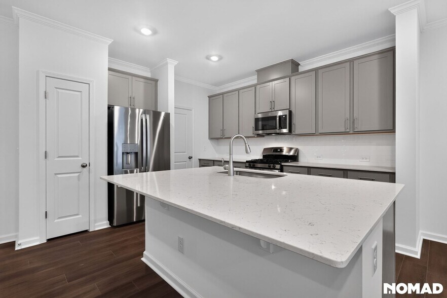 Building Photo - 104 Tree Moss Ct