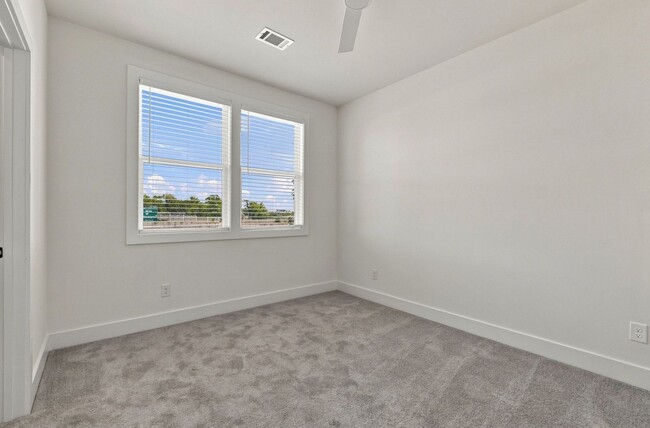 Building Photo - 5618 Obrien Ave