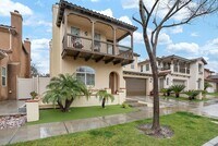 Building Photo - Beautiful executive home in the Eastlake-C...