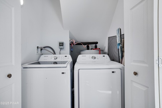 Building Photo - 1121 Cobblewood Rd