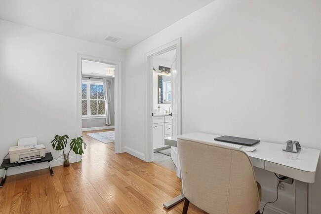 Building Photo - 279 W Central St