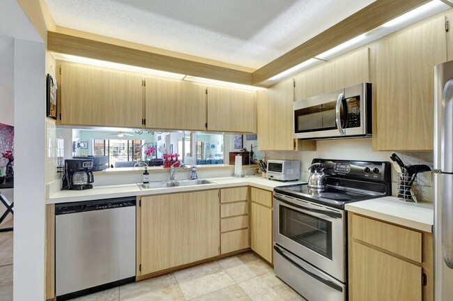 Building Photo - 1401 Tidal Pointe Blvd