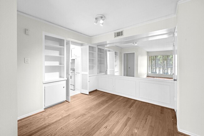 Building Photo - 800 Post Oak Blvd