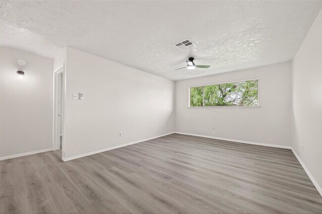 Building Photo - Beechbend Drive, Missouri City, TX 77489 - 4 BR 2.5 BA single-family home