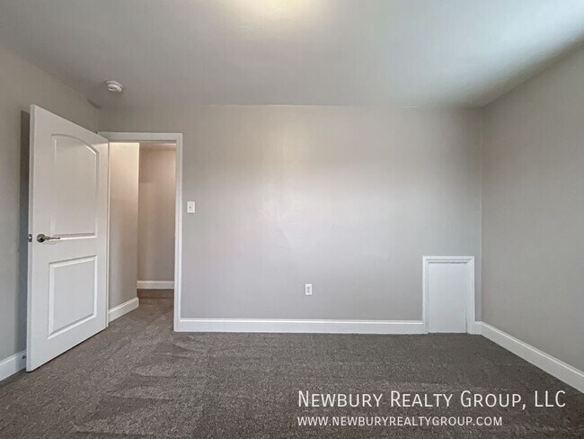 Building Photo - 104 W Steuben St