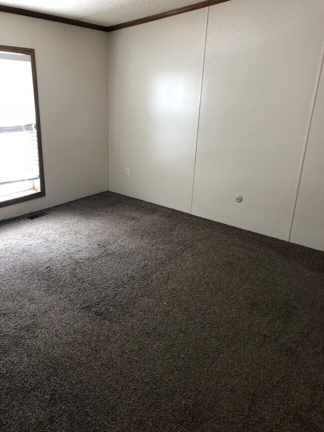 Building Photo - 4052 Delta Ln