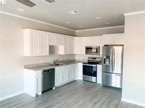 Building Photo - 110 Oakland St