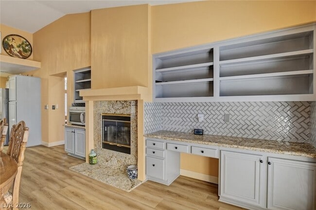 Building Photo - 2628 Highvale Dr