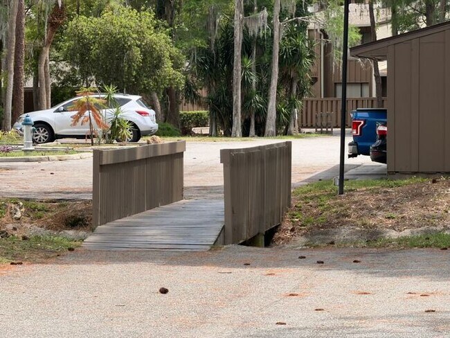 Building Photo - Charming 3 bed 3 bath townhome in the Orlando