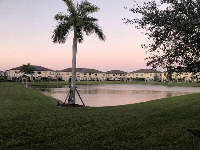 Building Photo - 2857 Bard St