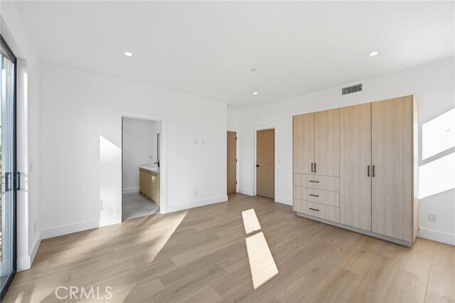 Building Photo - 13600 Burbank Blvd