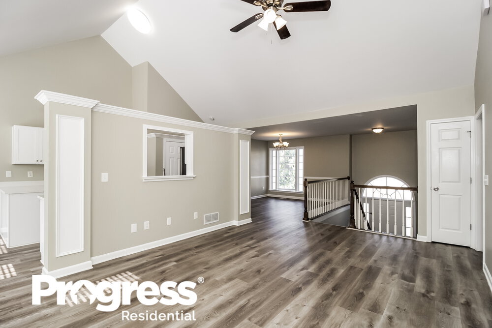 Building Photo - 33 Clearview Dr