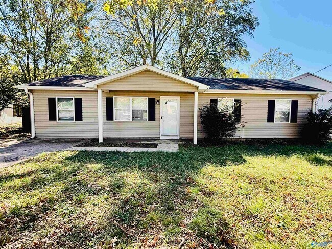 Primary Photo - 2432 Yorkshire Dr SW