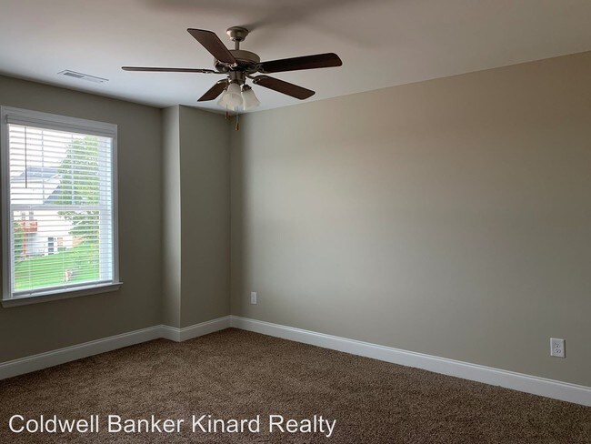 Building Photo - 2 br, 2.5 bath House - 2887 Fulbright Rd NE