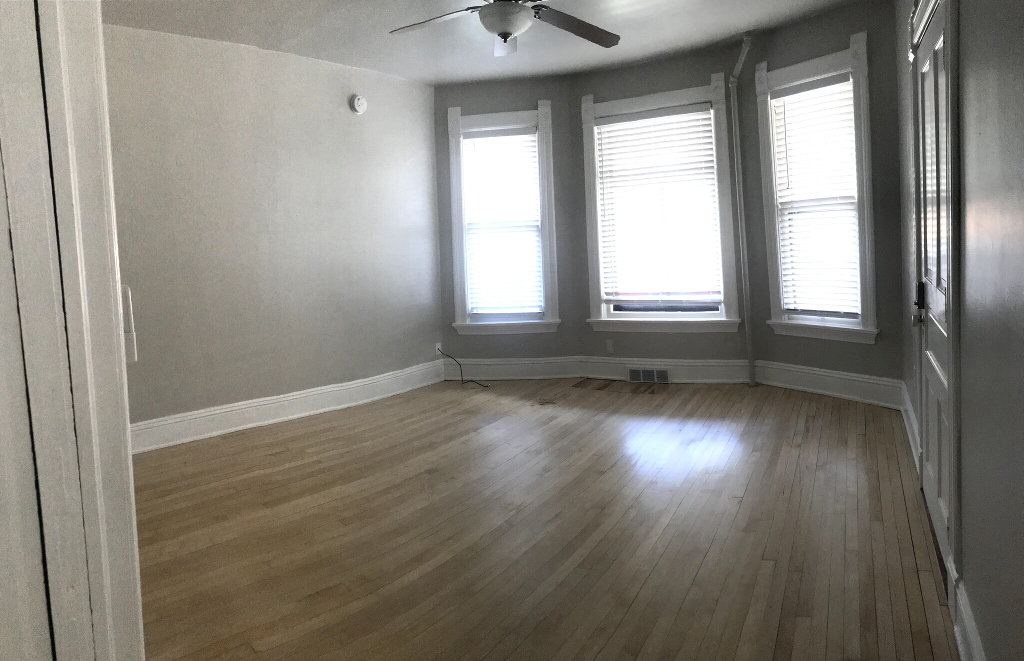 Living room with 3 bay window. - 1233 Jenifer St