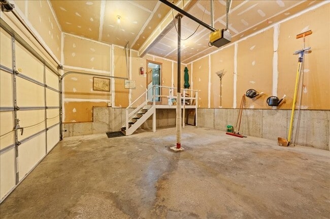 Building Photo - 151 Whitetail Dr