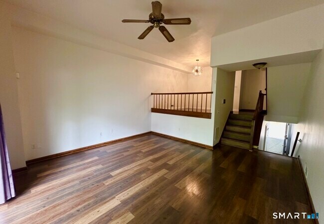 Building Photo - 313 Dunfey Ln