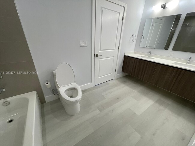 Building Photo - 1938 Jackson St