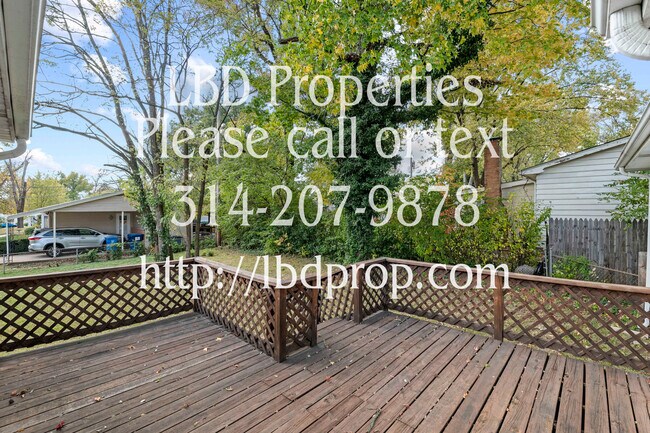 Building Photo - 490 St Marie St