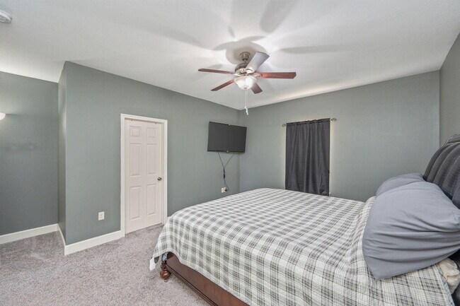 Building Photo - 406 Arbor Lake Dr