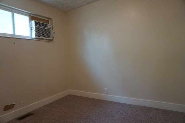 Building Photo - 408-410 E. Granite Ave.