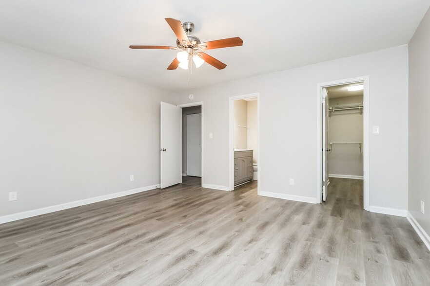 Building Photo - 303 Morgans Turn