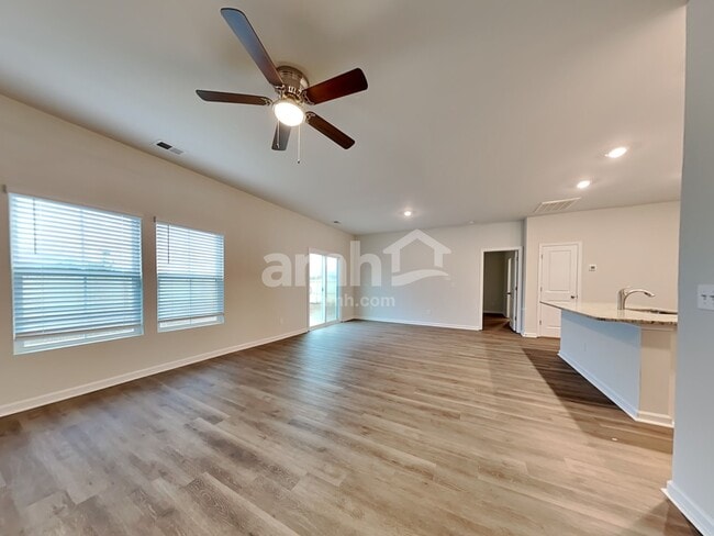 Building Photo - 306 Squire Pope Rd