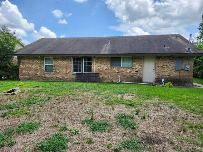 Building Photo - 4126 Beran Dr