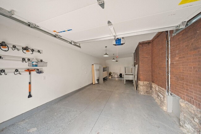 Building Photo - 503 S 3rd St