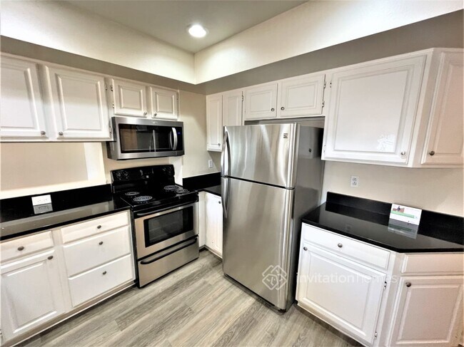 Building Photo - 839 E 133rd Ave